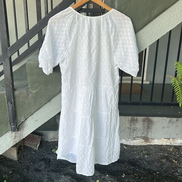 Evereve White Eyelet Cotten Cottagecore Dress Coastal Summer Vacation Bridal Sm - Picture 4 of 5